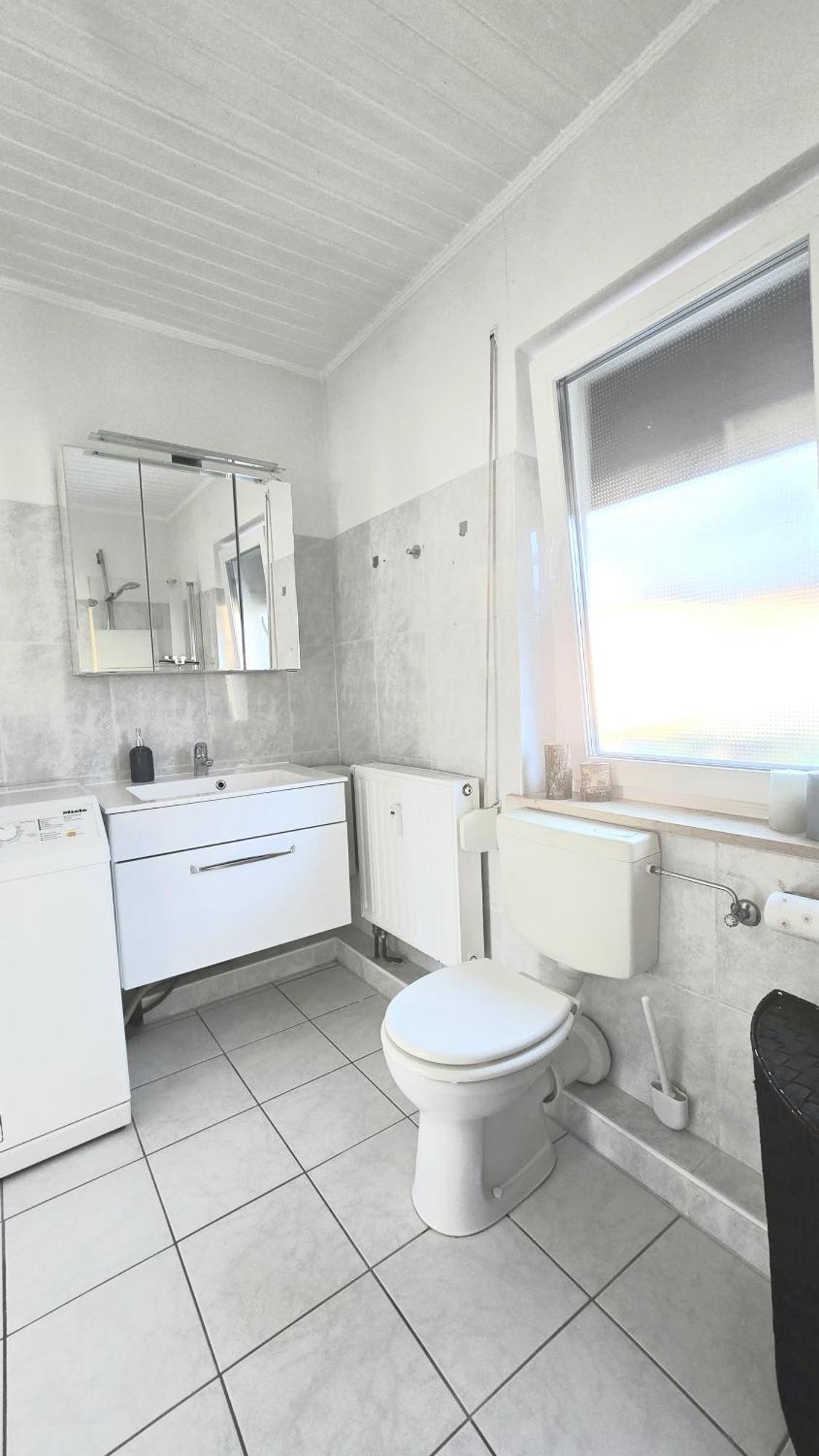 Schoene 3-Zimmer Wohnung In Hemelingen BRE Esterno foto