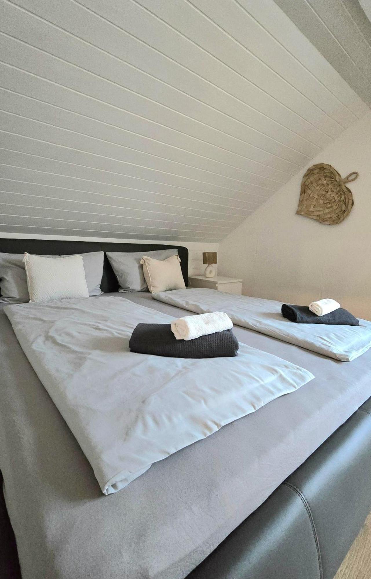 Schoene 3-Zimmer Wohnung In Hemelingen BRE Esterno foto