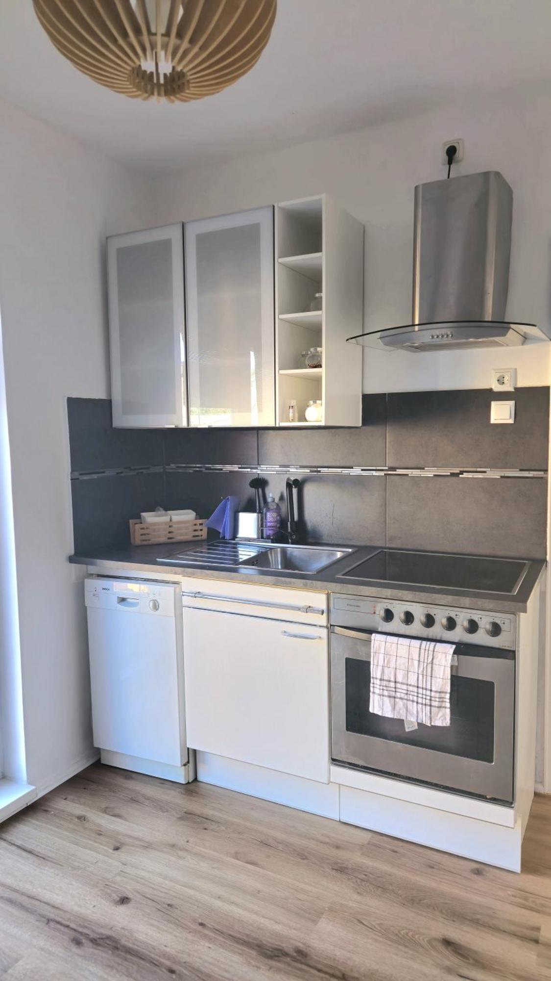 Schoene 3-Zimmer Wohnung In Hemelingen BRE Esterno foto